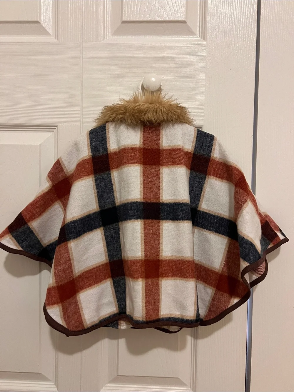 Janie and Jack Plaid Cape with Faux-Fur Trim in Rust, Navy & White